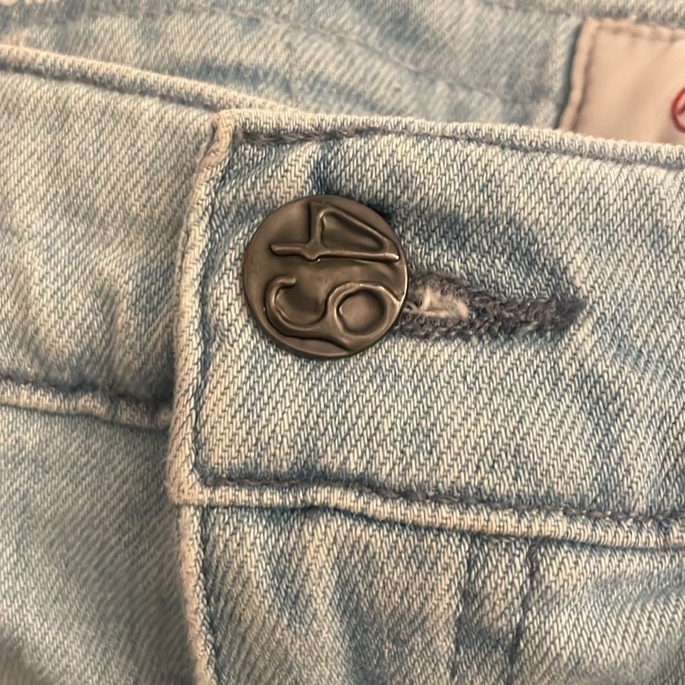 AG Denim Nikki Mid Rise Relaxed Cutoff Skinny Jean Shorts size 28 Woman’s Summer - Picture 10 of 11